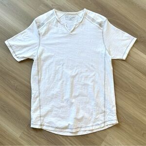 Buckle “Black” Tee white and Contrast Stitching L